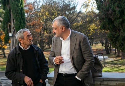 ხაზარაძეს  თიბისის  ₾149 მილიონის აქციები დარჩა 