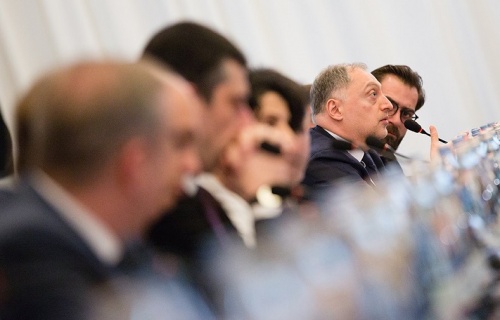 15 ბანკის 32 მლრდ -იან  პორტფელში  85%  4 ბანკის წილია -  27 მლრდ  