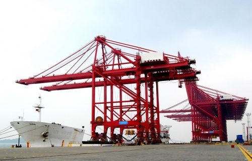 ანაკლიის პორტს გიგანტურ ამწეებს Hyundai Samo Heavy Industries მოაწვდის