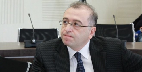 სებ-ის პრეზიდენტი ლარის მკვეთრი ვარდნის  მიზეზს განმარტავს 