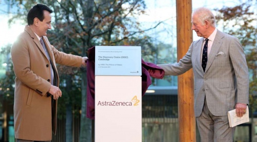 AstraZeneca-ს ხელმძღვანელი რაინდის წოდებას იღებს