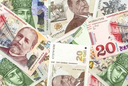რეგიონის ვალუტებში ლარი ყველაზე მეტად გამყარდა  
