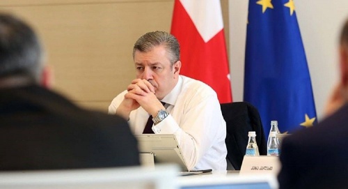 პრემიერი ლარის გასამყარებლად რეგულაციებს აანონსებს 