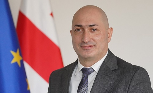 ვიზეარი დაბრუნდა 