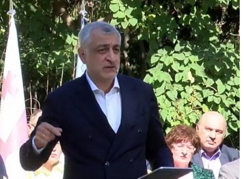 ხაზარაძე წყალტუბოს პროექტზე: კეთილშობილებით შენიღბული რეკეტის ნიშნებია