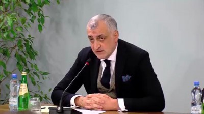 ხაზარაძე: სებ-ს უნდა ჰკითხოთ, რატომ ყიდულობს მაღალი კურსით დიასპორის გამოგზავნილ დოლარს
