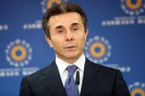 ბიძინა ივანიშვილი  ქართუს მსესხებლებს სესხებს არ გაუნულებს