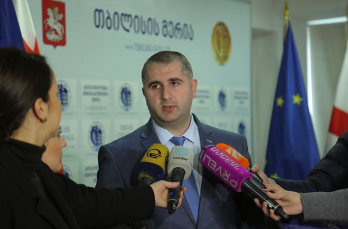 შემოსავლების სამსახური მოვაჭრეებს ხანძრით  განადგურებულ სასაქონლო-მატერიალურ ფასეულობებს ჩამოაწერს