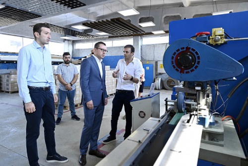 თბილისში შეკიდული ჭერების საწარმო „როლფ ჯორჯია� გაიხსნა