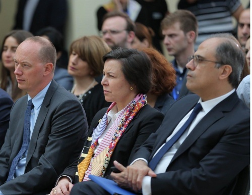 რეზოლუცია ბანკის აქციონერს წილს ართმევს და კრედიტორს აძლევს