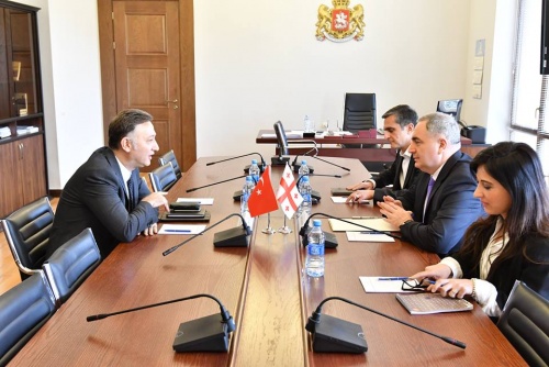 ირაკლი კოვზანაძემ თურქეთის ელჩს საკანონმდებლო ცვლილებები გააცნო