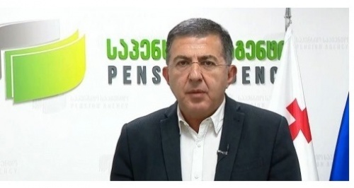 საპენსიოს დირექტორი დოლარს ინახავს, ლარს ხარჯავს 