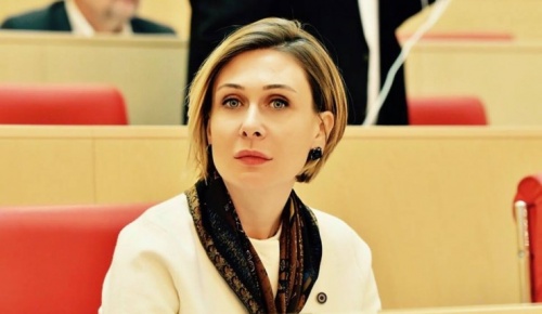 ნინო წილოსანი მამამ 100 000 ლარით დაასაჩუქრა   