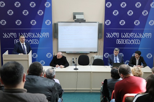 ფინანსთა სამინისტრომ მცირე მეწარმებს  ახალი საგადასახადო ინიციატივა გორში წარუდგინა