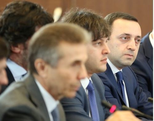 ხაზარაძესთან თანამშრომლობისთვის ივანიშვილი მზადაა, თუ ის ნაცმოძრაობას არ შეურთდება