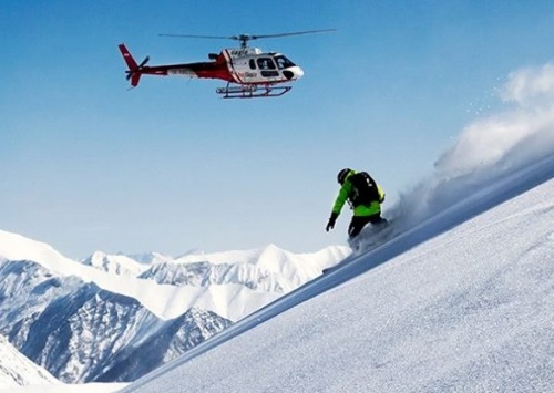 HTM Helicopter Travel Munich GmbH სამთო კურორტებზე ტურისტულ ჯგუფებს მოემსახურება