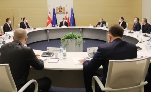 ბიზნესი და პრემირიც გაუთქმელობაზე შეთანხმდნენ 
