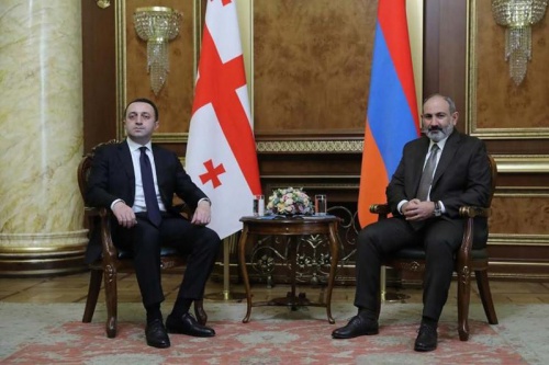 ფაშინიანმა ღარიბაშვილს დაურეკა – საქართველოს პრემიერმა მედიაციისთვის მზადყოფნა გამოთქვა